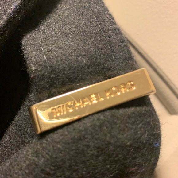 Coat - Picture 7 of 8